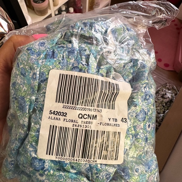 For Love & Lemons
Alana Floral Dress - Picture 9 of 11